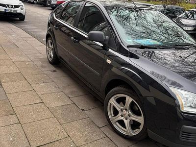 Gebraucht Ford Focus 101 PS (74 kW) 2005 Schwarz Limousine