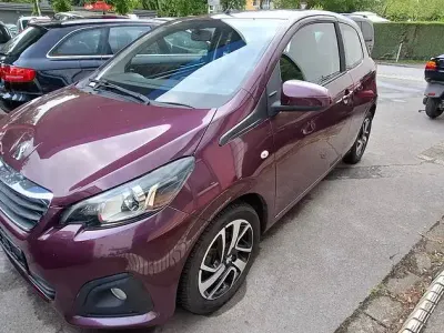 Occasion Peugeot 108 Active 82 PK (60 kW) 2016 Paars Hatchback