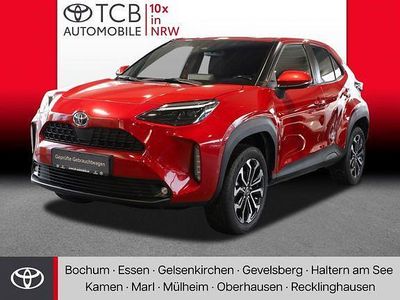 Karminarot metallic Gebraucht 2021 Toyota Yaris Hybrid Club | 20.989 € (Fairer Preis)