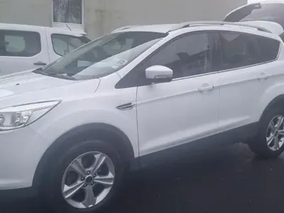 Gebraucht Ford Kuga SYNC Edition 150 PS (110 kW) 2015 Weiß SUV
