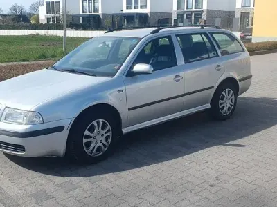 Używany Skoda Octavia 116 KM (85 kW) 2003 Srebrny Kombi