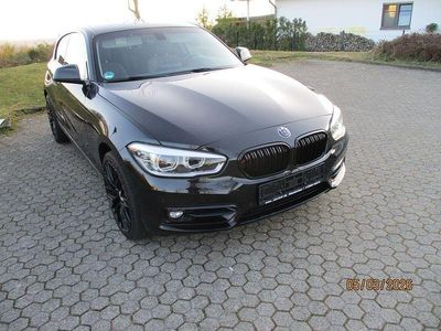 Gebraucht BMW 120 Urban Line 190 PS (139 kW) 2015 Schwarz Kleinwagen