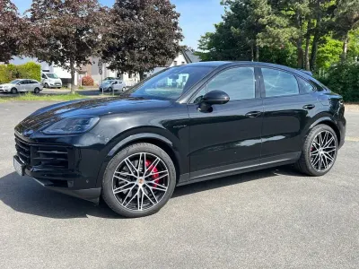 Gebraucht Porsche Cayenne 519 PS (381 kW) 2024 Schwarz SUV