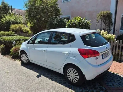 Gebraucht Kia Venga DREAM-TEAM Edition 125 PS (91 kW) 2019 Weiß Kleinwagen