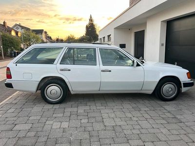 Second-hand Mercedes 200 1989 Alb Break