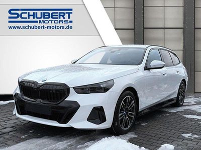 Weiß Neu 2025 BMW 520 M Sport Kombi | 69.900 € (Etwas zu teuer)