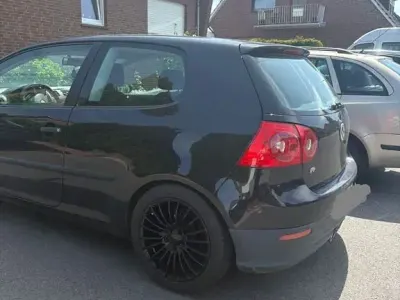 Używany VW Golf IV Sportline 75 KM (55 kW) 2005 Czarny