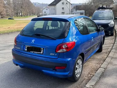 Gebraucht Peugeot 206 75 PS (55 kW) 2009 Blau Limousine