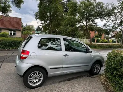 Gebraucht VW Fox 55 PS (40 kW) 2008 Grau Kleinwagen