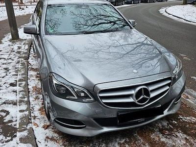 Gebraucht Mercedes E220 Edition 170 PS (125 kW) 2014 Grau Limousine