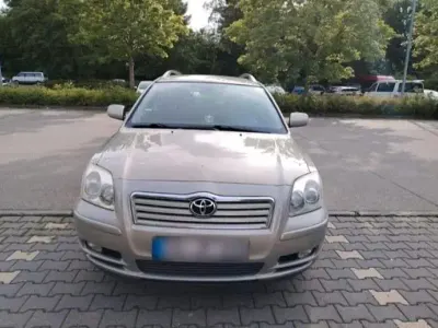 Gebraucht Toyota Avensis 116 PS (85 kW) 2005 Silber Kombi