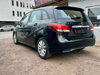 Mercedes B200