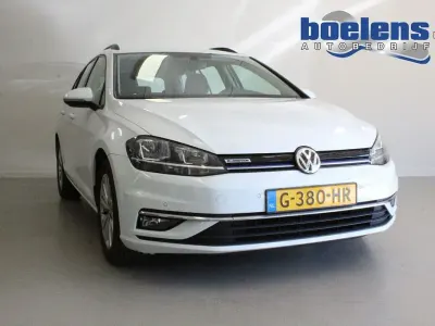 Gebraucht VW Golf VII Comfortline 131 PS (96 kW) 2019 Weiß Kombi