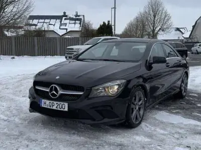 Gebraucht Mercedes CLA200 Urban 156 PS (114 kW) 2014 Violett Coupé
