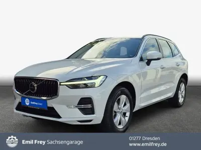 Gebraucht Volvo XC60 Core 197 PS (144 kW) 2023 Crystal weißperleffekt SUV