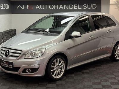 Gebraucht Mercedes B180 109 PS (80 kW) 2009 Silber Van / Kleinbus