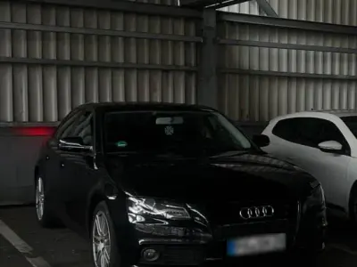 Gebraucht Audi A4 160 PS (117 kW) 2009 Schwarz Limousine