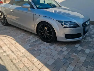 Gebraucht Audi TT 200 PS (147 kW) 2026 Grau Cabrio