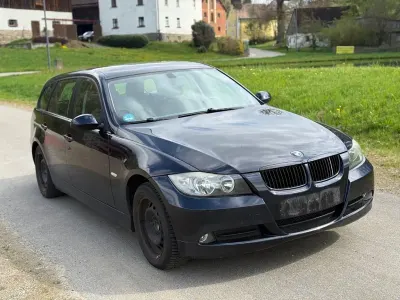 Second-hand BMW 318 Advantage 129 CP (94 kW) 2006 Albastru Break