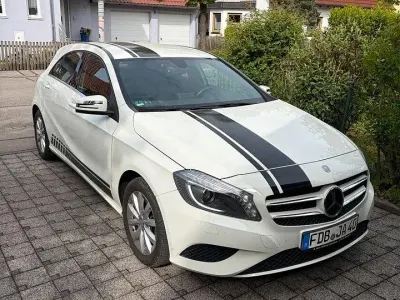 Gebraucht Mercedes A180 2014 Weiß Limousine