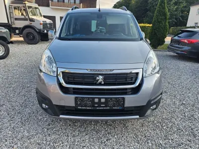 Gebraucht Peugeot Partner Tepee Allure 120 PS (88 kW) 2015 Grau Van / Kleinbus