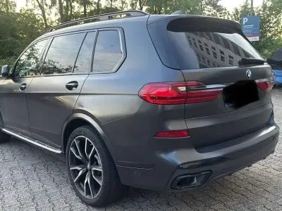 Gebraucht BMW X7 M Sport 340 PS (250 kW) 2021 Schwarz SUV