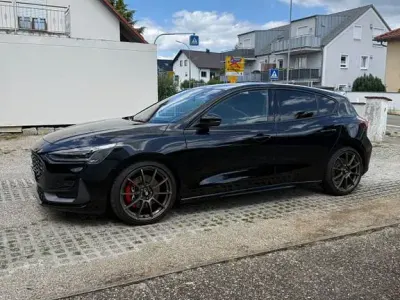 Gebraucht Ford Focus ST 280 PS (205 kW) 2023 Schwarz Limousine