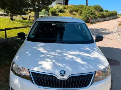 Gebraucht Skoda Rapid 75 PS (55 kW) 2014 Weiß Kleinwagen