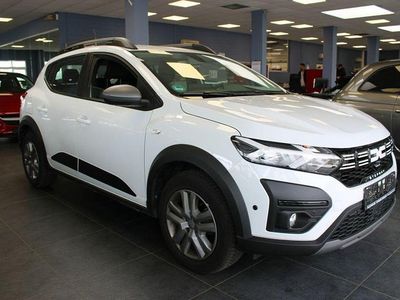 Gebraucht Dacia Sandero Expression 91 PS (66 kW) 2022 Weiß Limousine