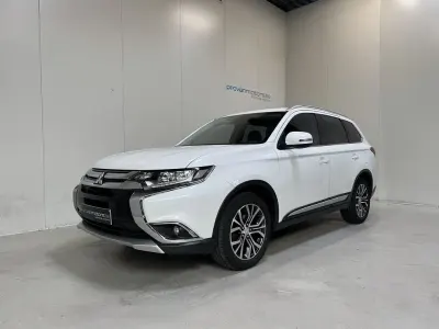 Begagnad Mitsubishi Outlander Top 150 HK (110 kW) 2018 Vit SUV