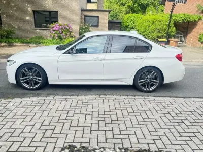 Gebraucht BMW 330 M Sport 258 PS (189 kW) 2017 Weiß Limousine