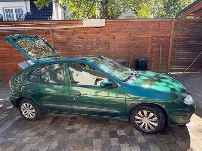Brugt Renault Mégane 95 HK (69 kW) 2001 Grøn Sedan