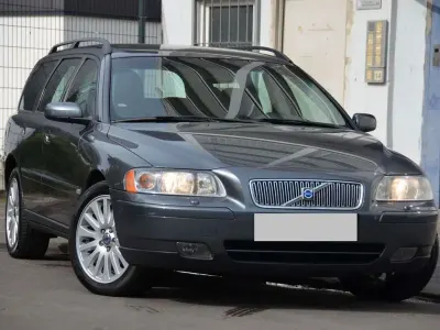 Gebraucht Volvo V70 Momentum 140 PS (102 kW) 2004 Grau Kombi