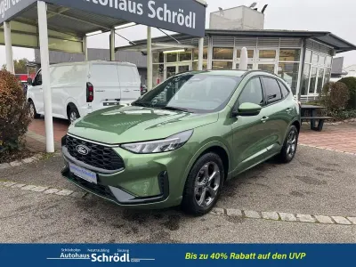 Neu Ford Kuga ST-Line 185 PS (136 kW) 2026 Bursting green SUV