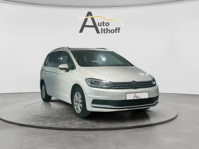 Gebraucht VW Touran 150 PS (110 kW) 2023 Pure white Van / Kleinbus