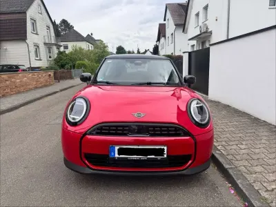 Używany Mini Cooper Favoured 156 KM (114 kW) 2024 Hatchback