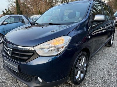 Gebraucht Dacia Lodgy Celebration 107 PS (78 kW) 2015 Blau Van / Kleinbus