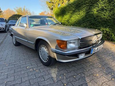 Silber Gebraucht 1987 Mercedes SL300 Cabrio | 38.900 €