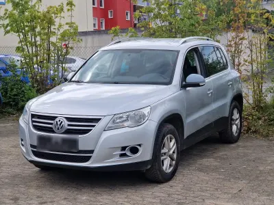 Używany VW Tiguan 140 KM (102 kW) 2009 Srebrny SUV