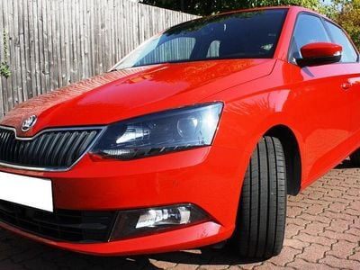 Rot Gebraucht 2015 Skoda Fabia Style Kleinwagen | 6.400 € (Fairer Preis)