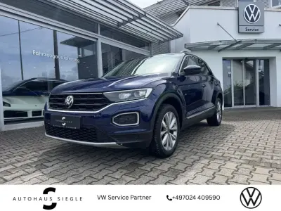 Gebraucht VW T-Roc Style 110 PS (80 kW) 2021 Atlantik blue (metallic) SUV