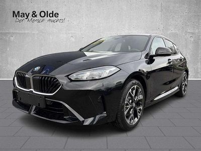 Black sapphire metallic Neu 2026 BMW 120 Kleinwagen | 38.990 € (Etwas zu teuer)