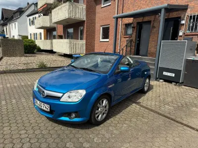 Używany Opel Tigra Design Edition 90 KM (66 kW) 2007 Niebieski Kabriolet