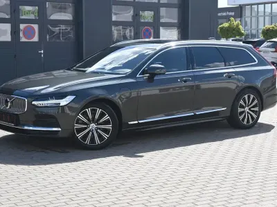 Gebraucht Volvo V90 Inscription 390 PS (286 kW) 2021 Pine grey Kombi