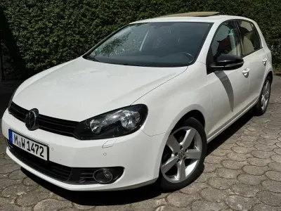 Gebraucht VW Golf VI Style 105 PS (77 kW) 2011 Weiß Kleinwagen