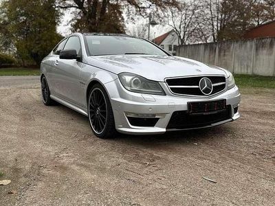 Mercedes C63 AMG