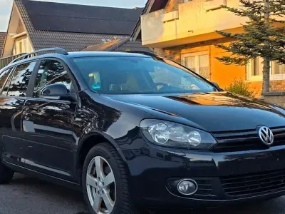 Gebraucht VW Golf VII Comfortline 115 PS (84 kW) 2013 Schwarz Kombi