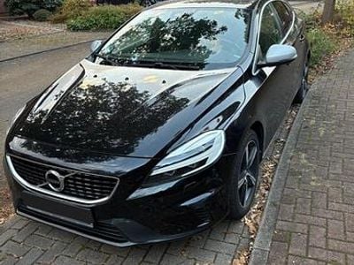 Gebraucht Volvo V40 R-Design 190 PS (139 kW) 2016 Schwarz Limousine