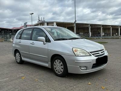 Suzuki Liana