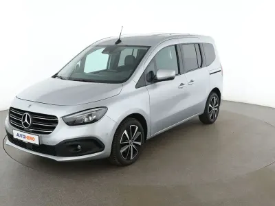 Gebraucht Mercedes T180 Progressive 116 PS (85 kW) 2022 Grau Van / Kleinbus